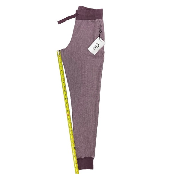 Zyia Active Lilac Don’t Wake Me Thermal Jogger Pants - Picture 8 of 11